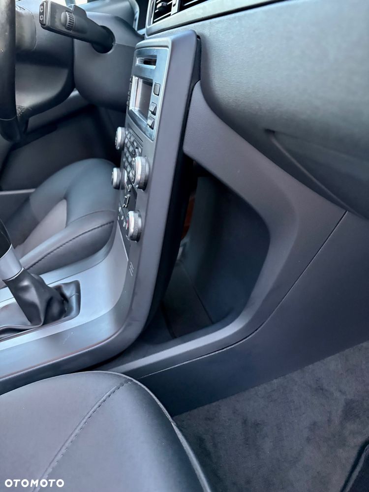 Volvo V70 2.0D Momentum - 20