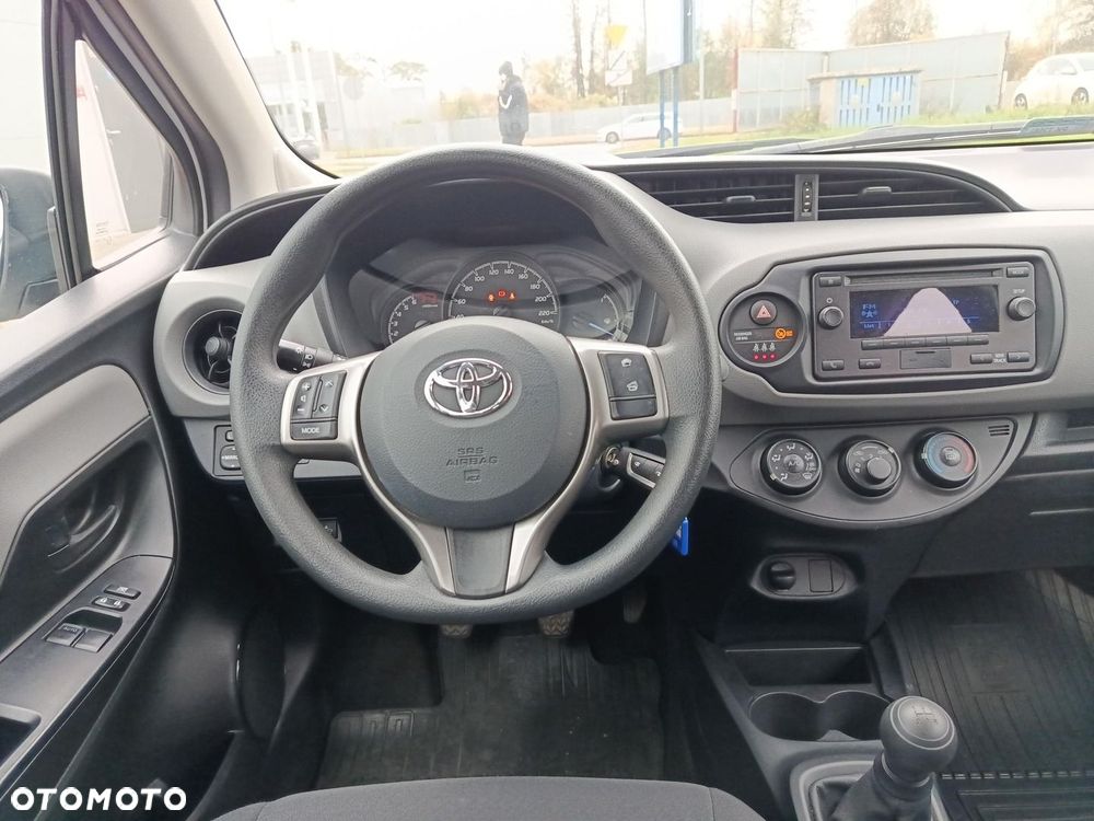 Toyota Yaris - 12