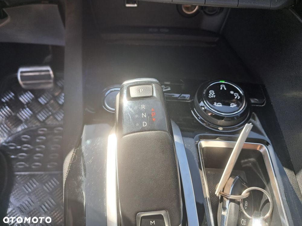 Peugeot 3008 1.2 PureTech Crossway S&S EAT6 - 26