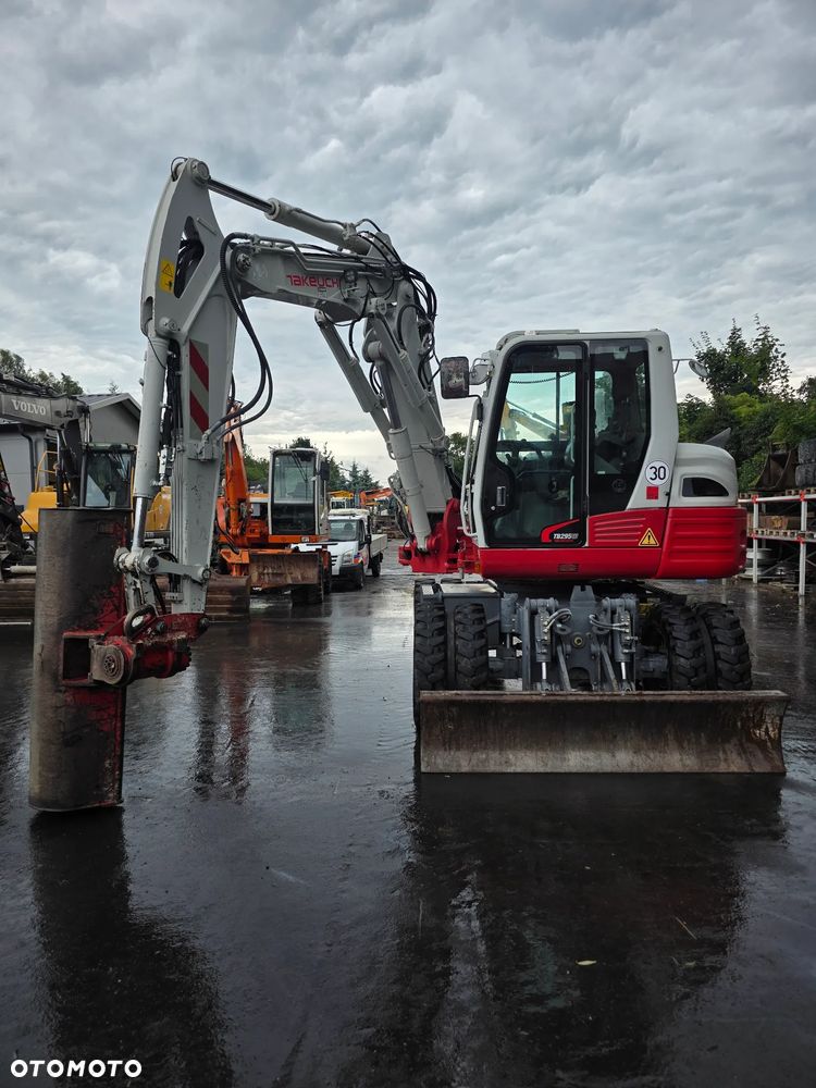 Takeuchi TB 295W Powertilt - 7