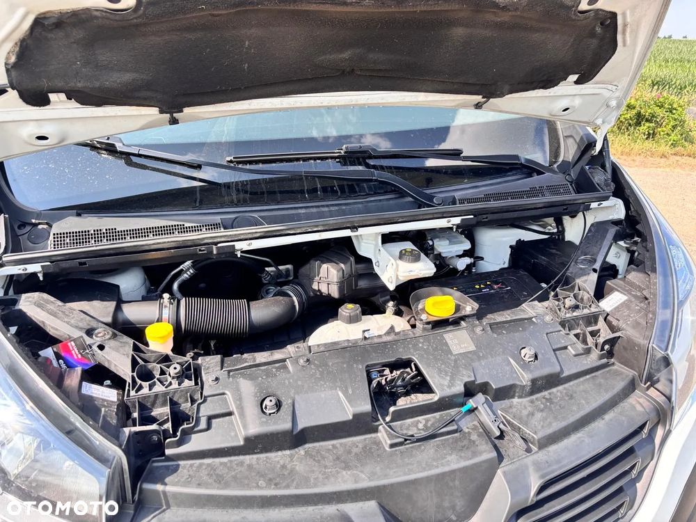 Renault TRAFIC - 10