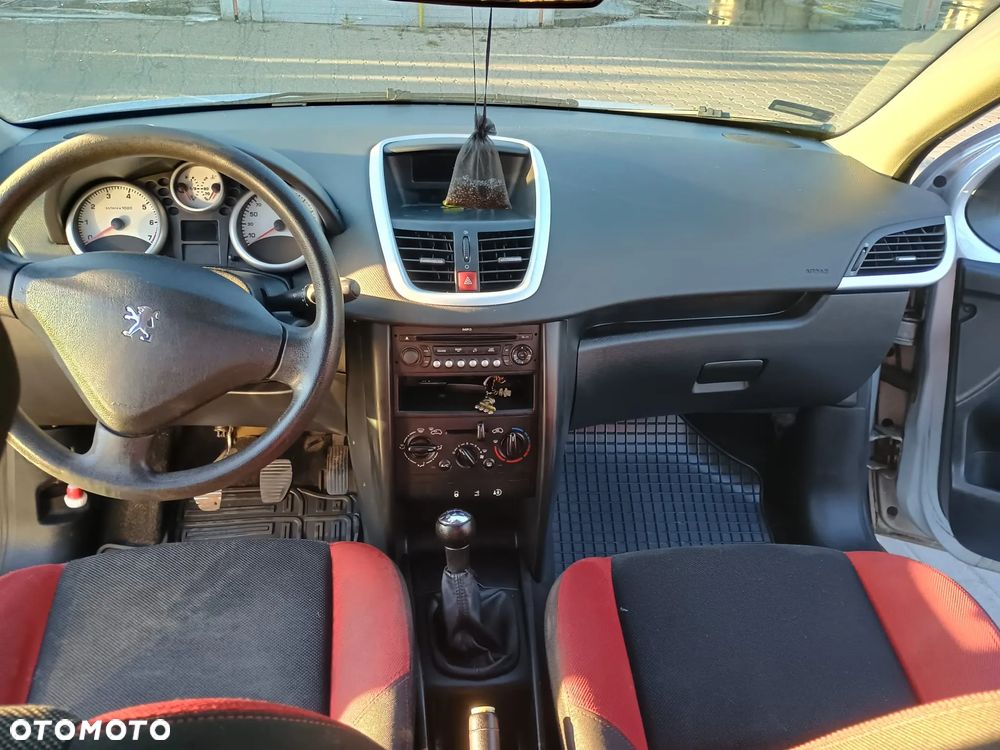 Peugeot 207 1.4 - 16