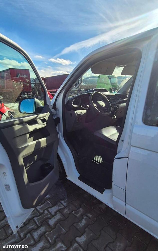 Volkswagen Transporter - 12