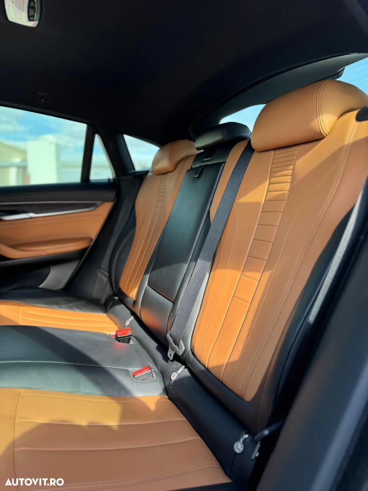 BMW X6 xDrive30d - 14