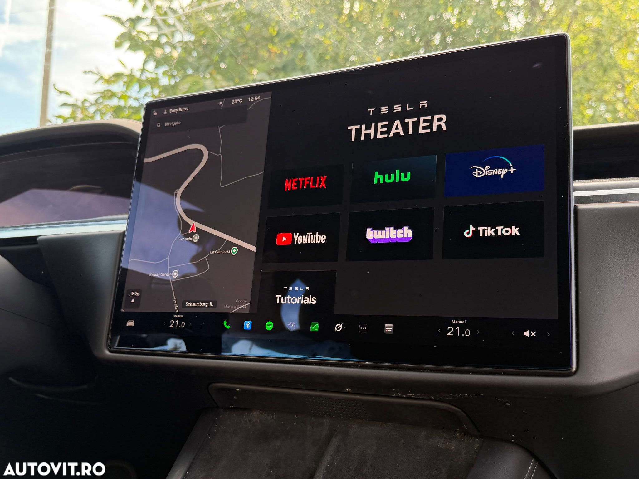 Tesla Model S Plaid - 28