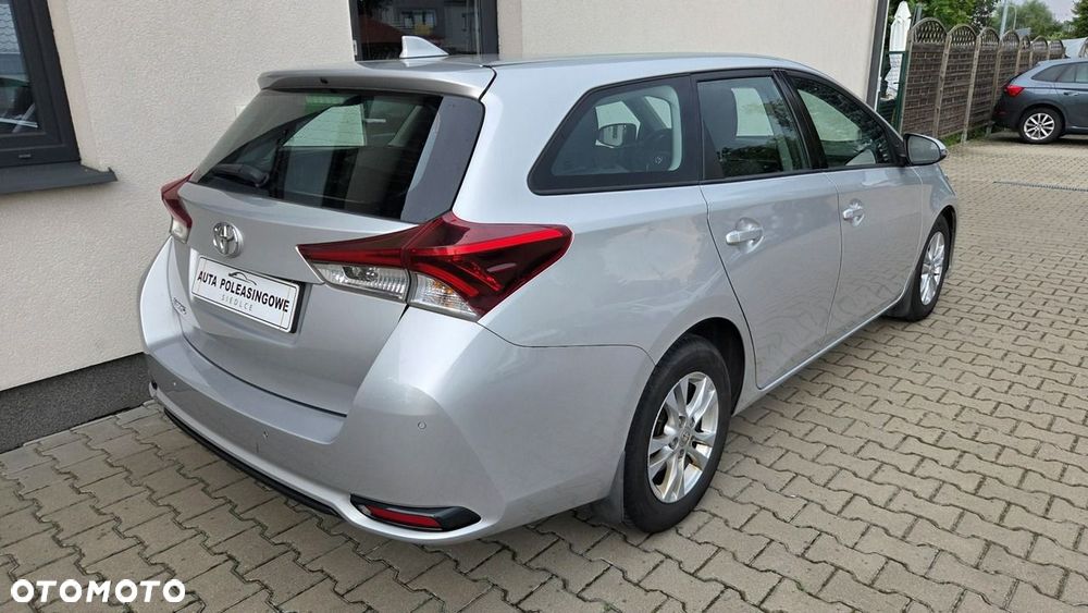 Toyota Auris 1.4 D-4D Active - 10