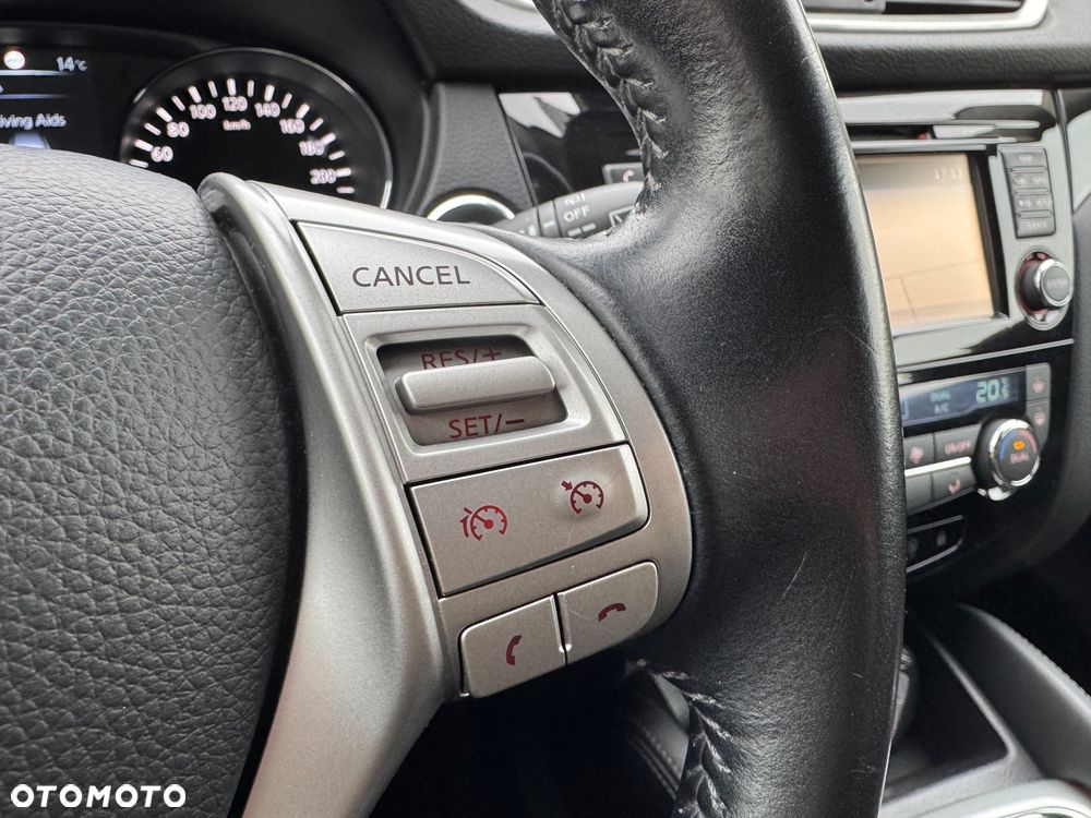 Nissan Qashqai 1.6 DCi TEKNA+ - 27