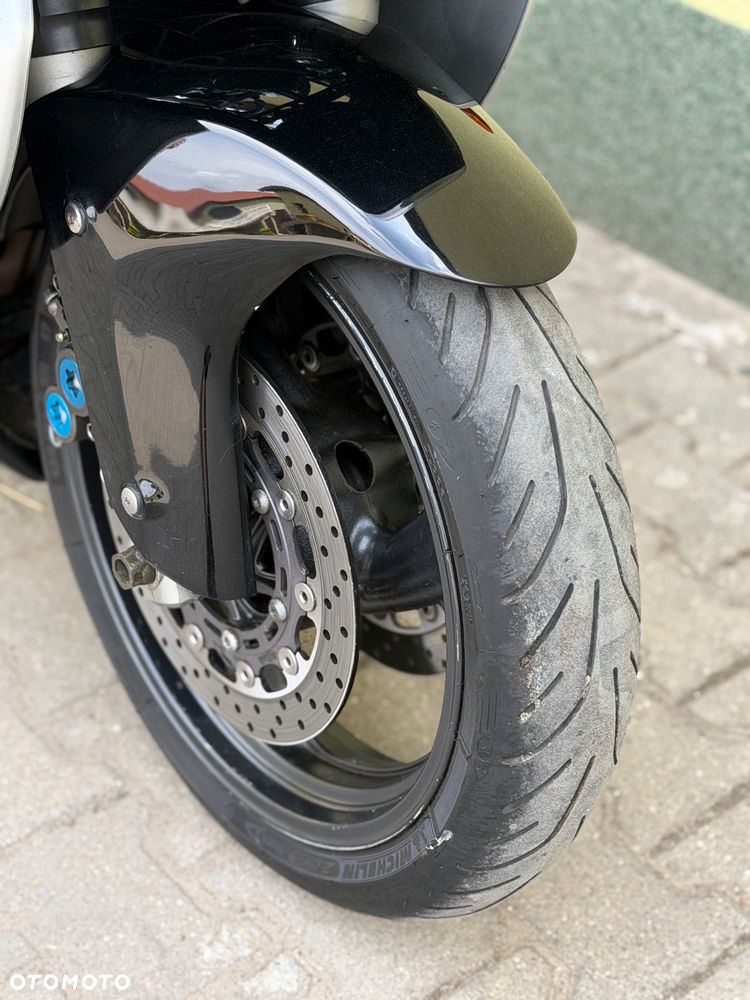 Yamaha Thunderace - 3