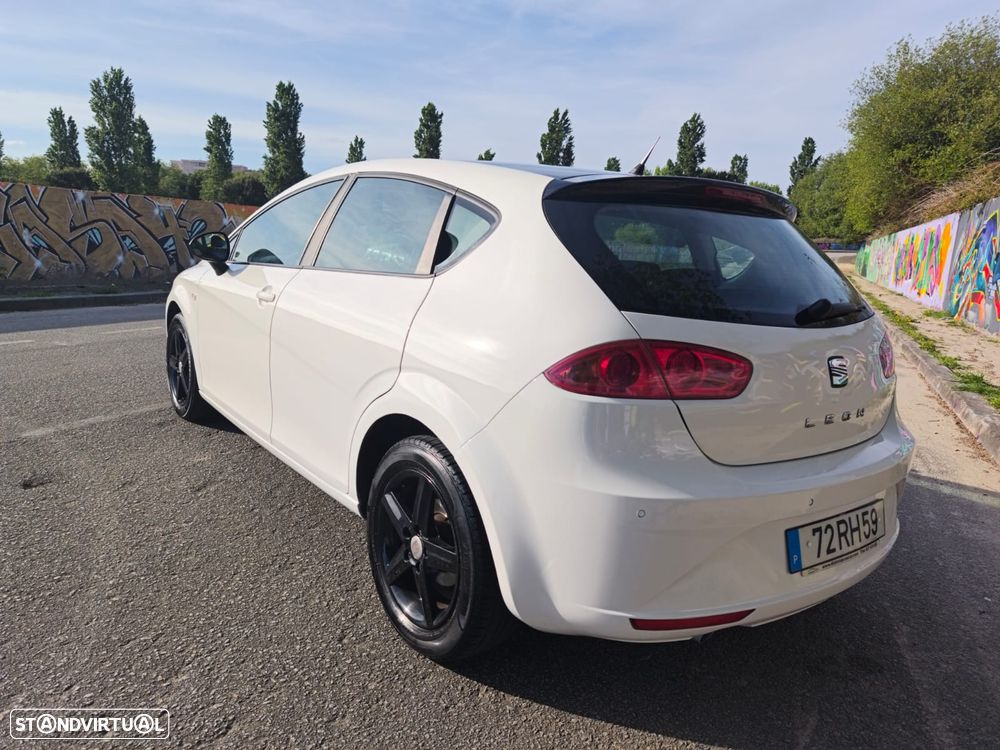 SEAT Leon 1.6 TDI DPF E-Ecomotive Reference Copa - 13