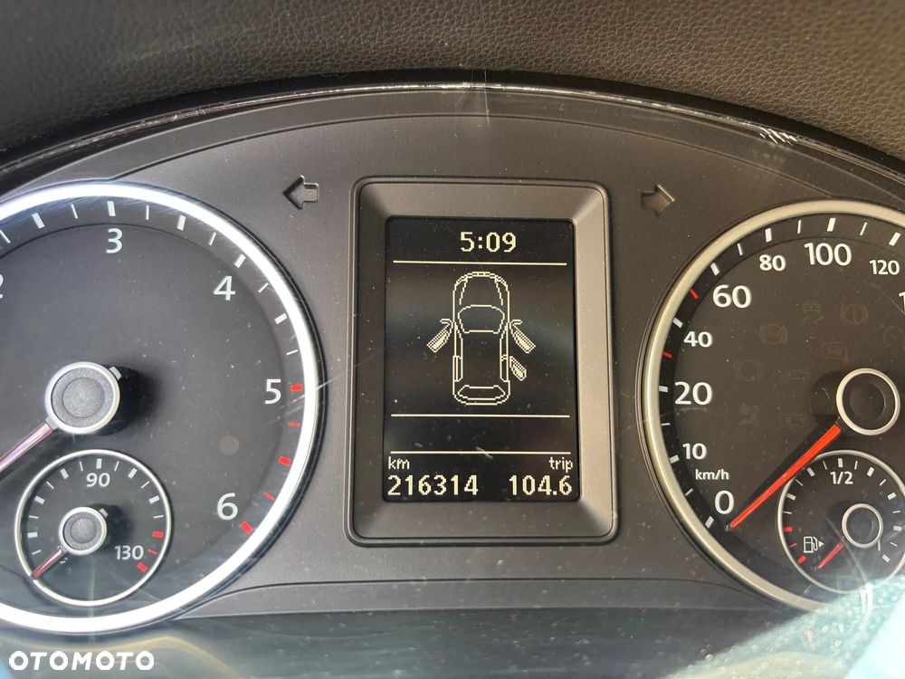 Volkswagen Tiguan - 25