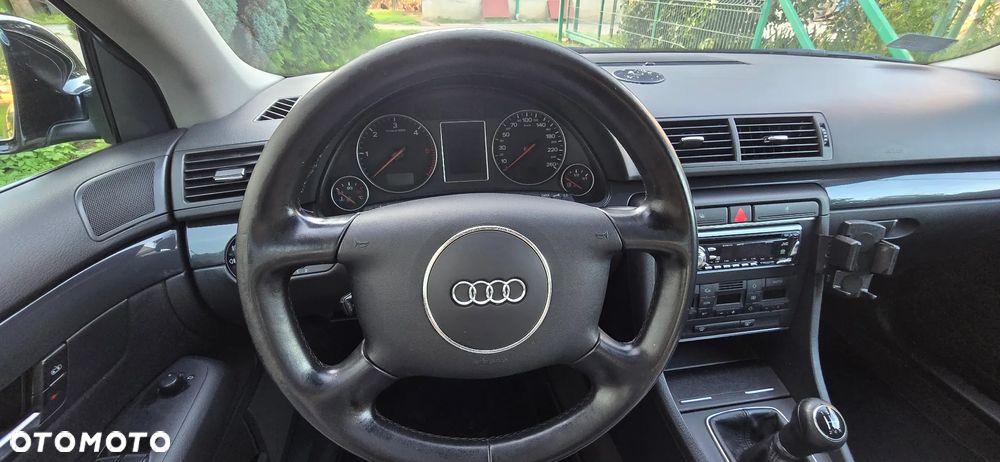 Audi A4 Limousine - 9