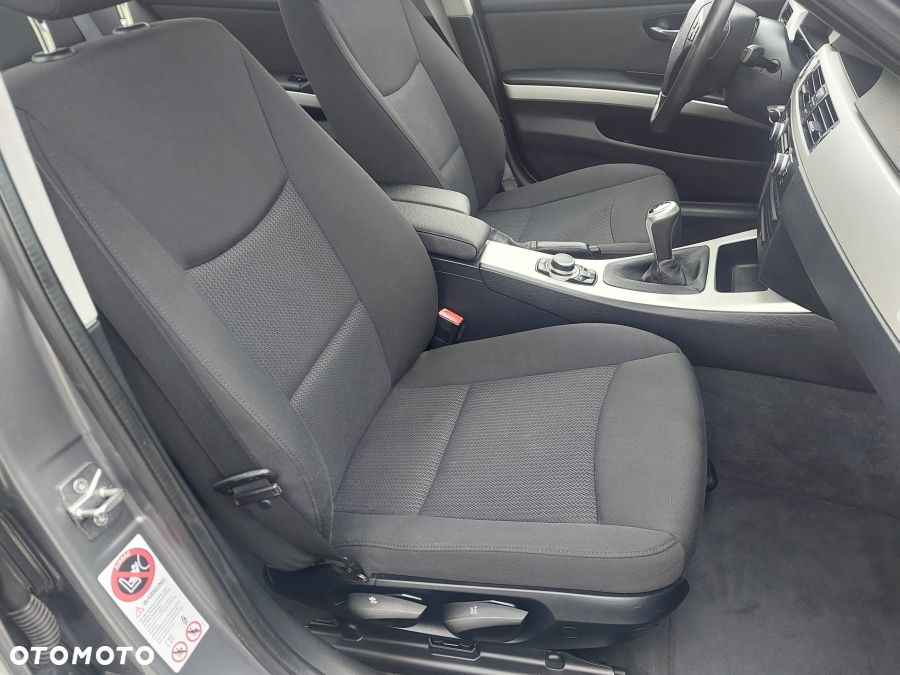 BMW Seria 3 320i Edition Lifestyle - 19