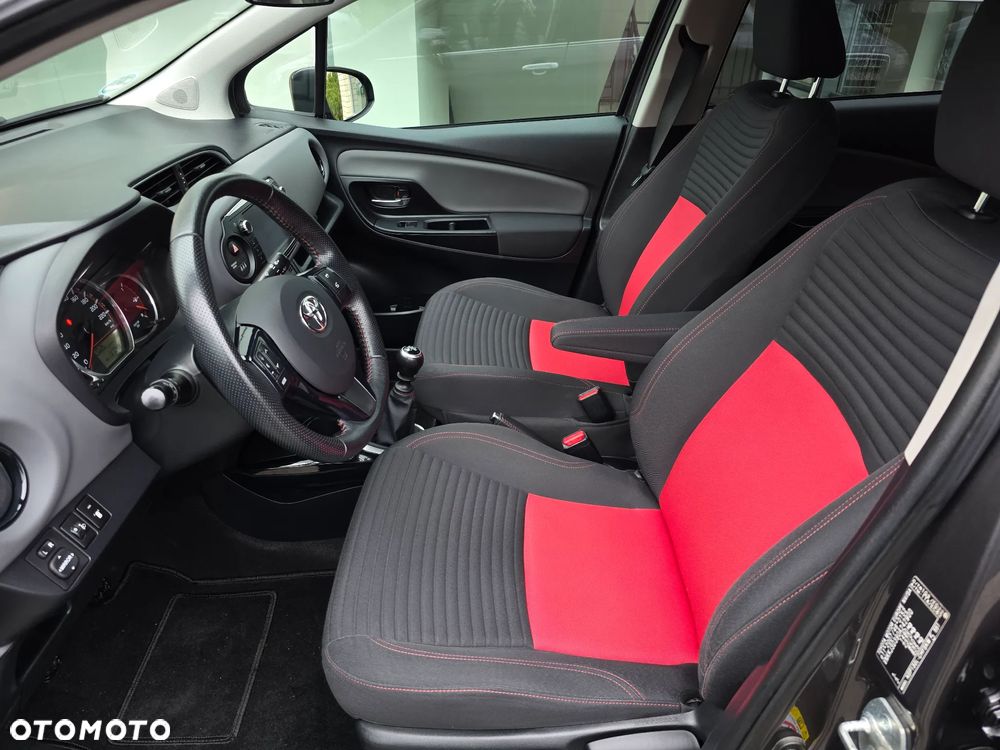 Toyota Yaris 1.33 Selection Platinum - 18