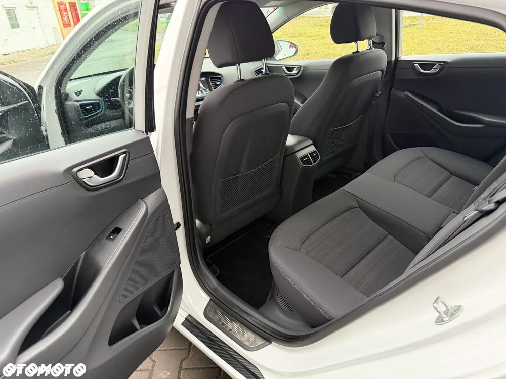 Hyundai IONIQ - 9