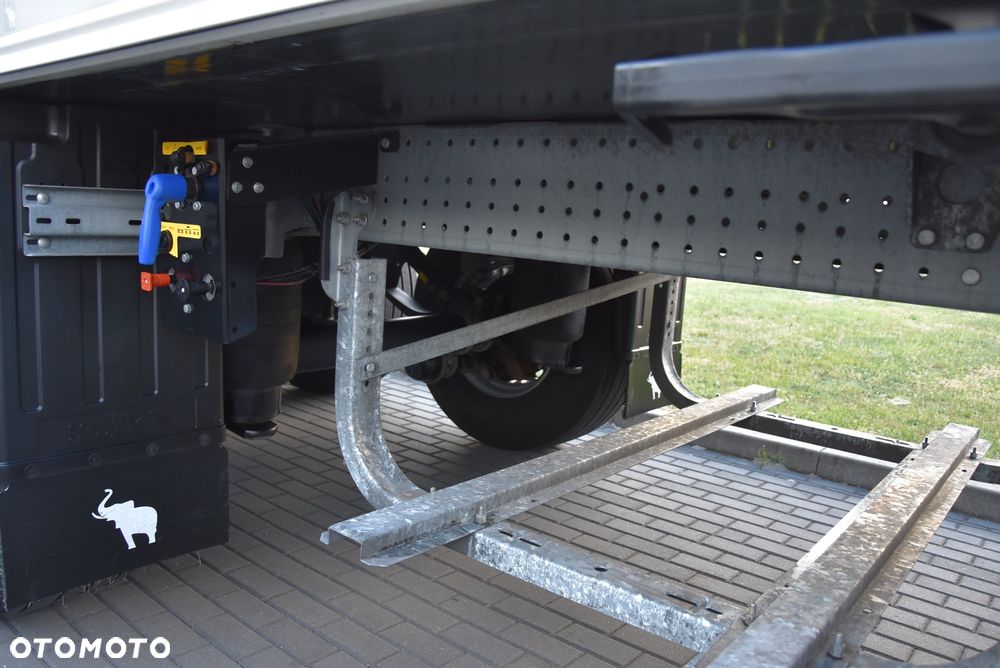 Schmitz Cargobull CHŁODNIA THERMOKING SLX PRZEBIEG 90 TYS KM / 4 RYGLE / OŚ PODNOSZONA / PALECIARA / ELEKTRYKA / STAN IDELNY JAK NOWY ! - 19