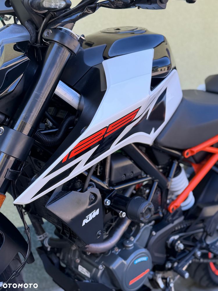 KTM Duke 125 - 29
