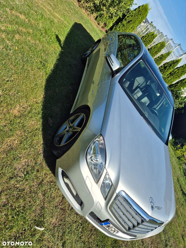 Mercedes-Benz Klasa E 250 CDI 4-Matic BlueEff Avantgarde - 4