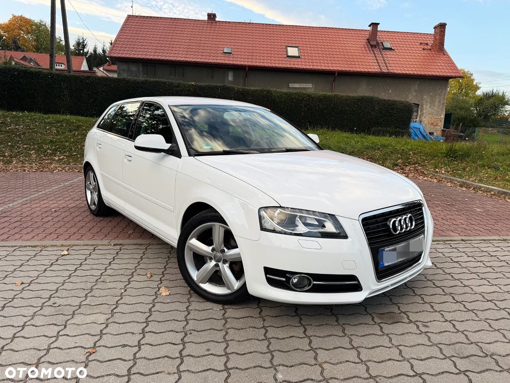 Audi A3 Sportback - 8