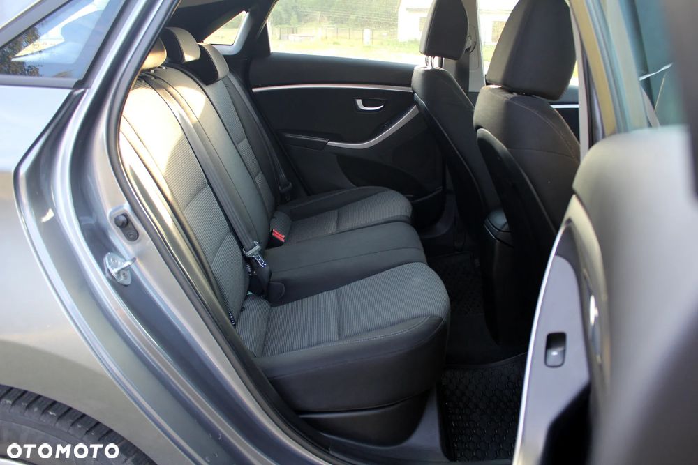 Hyundai i30 1.6 Trend - 22