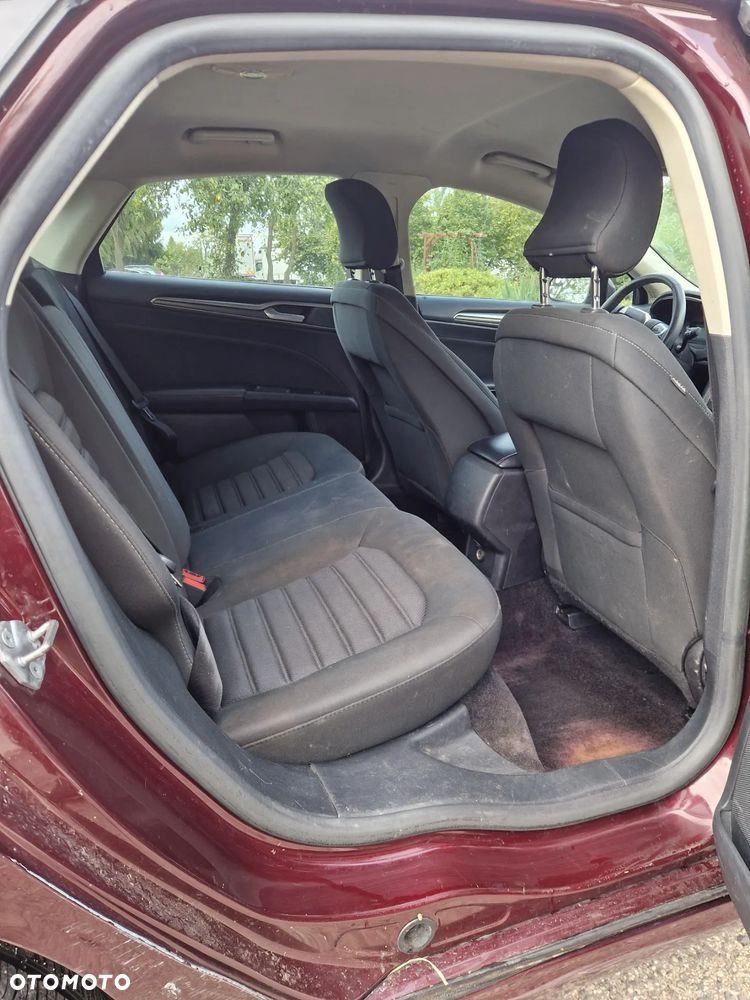 Ford Fusion - 25