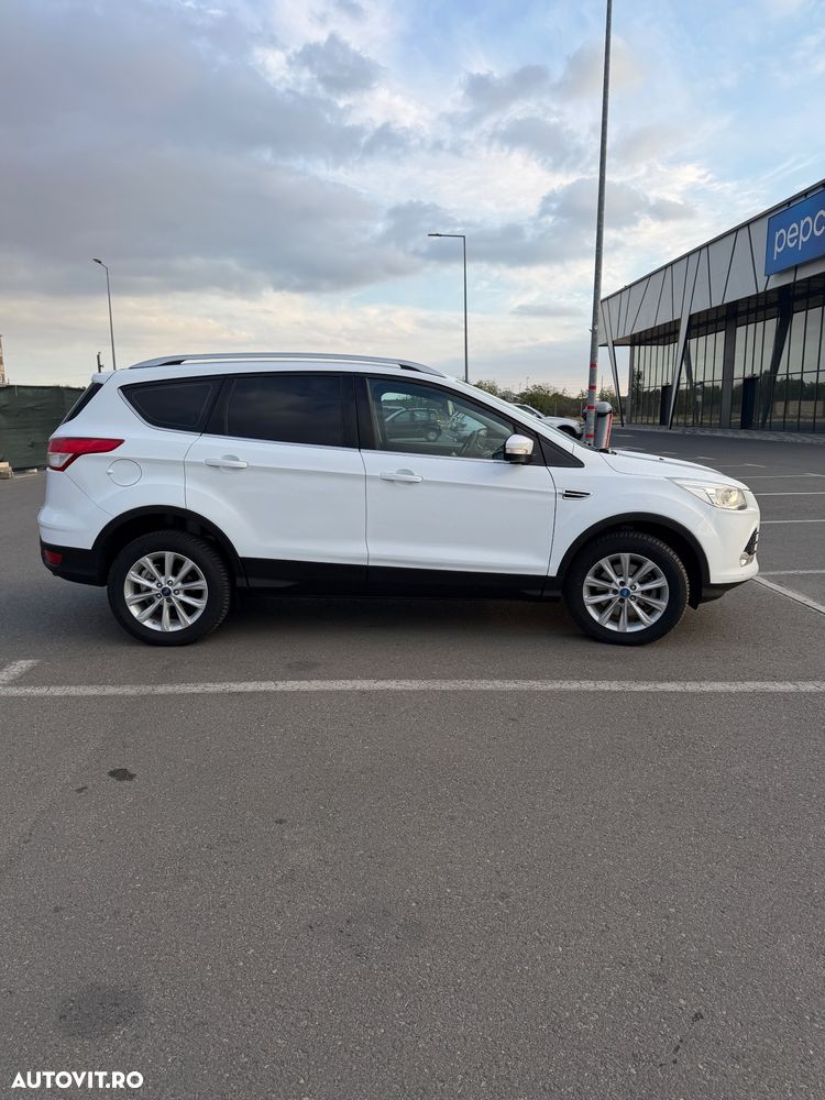 Ford Kuga 2.0 TDCi 4x4 Aut. Titanium - 3