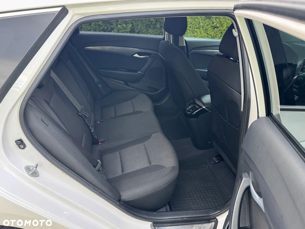 Hyundai i40 i40cw 1.7 CRDi Automatik Fifa World Cup Edition - 10