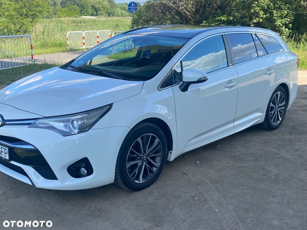 Toyota Avensis 2.0 D-4D Selection - 4