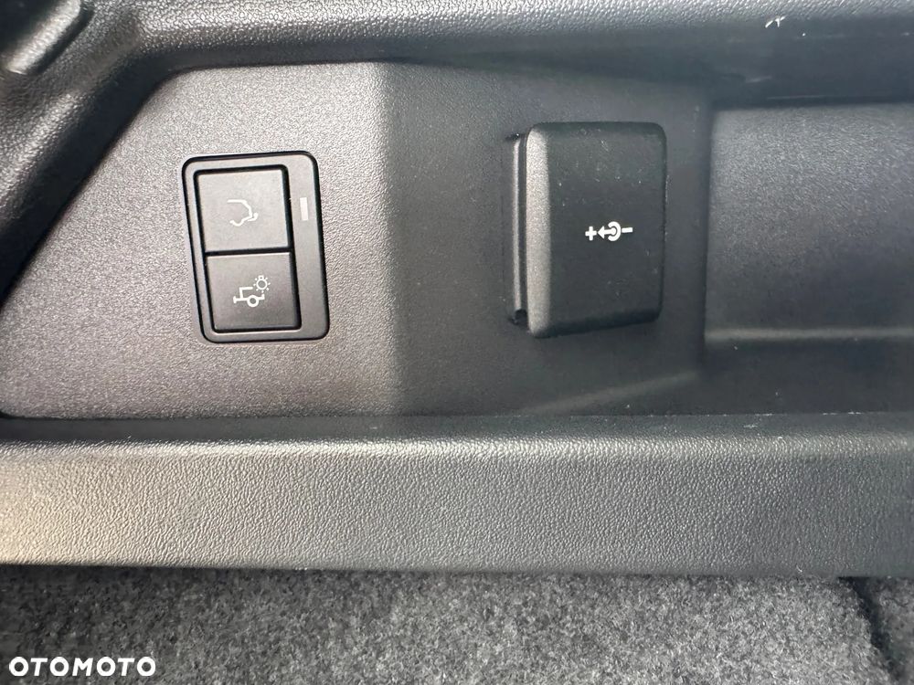 Land Rover Discovery Sport - 6