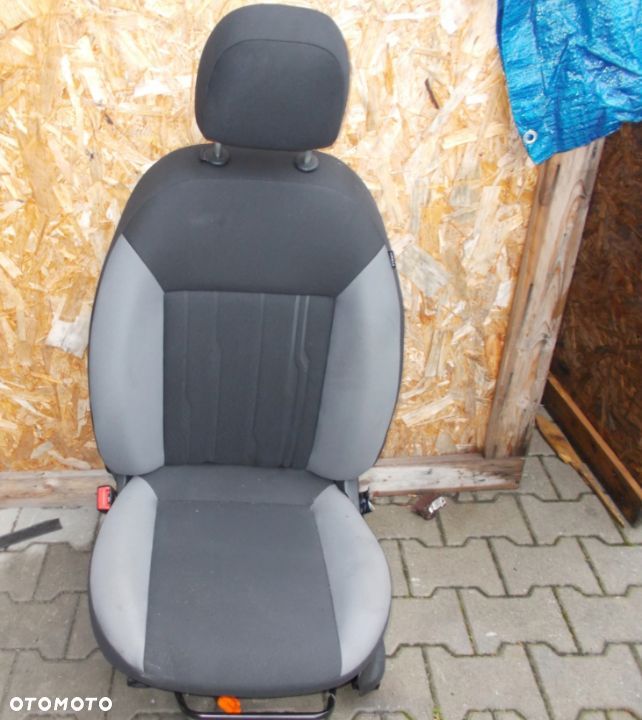 FOTEL KIEROWCY FIAT DOBLO 2010-2020 - 1