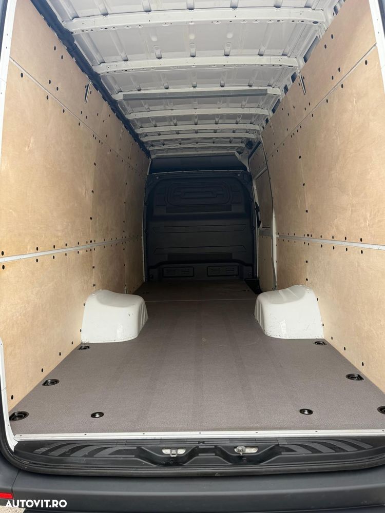 Mercedes-Benz Sprinter - 28