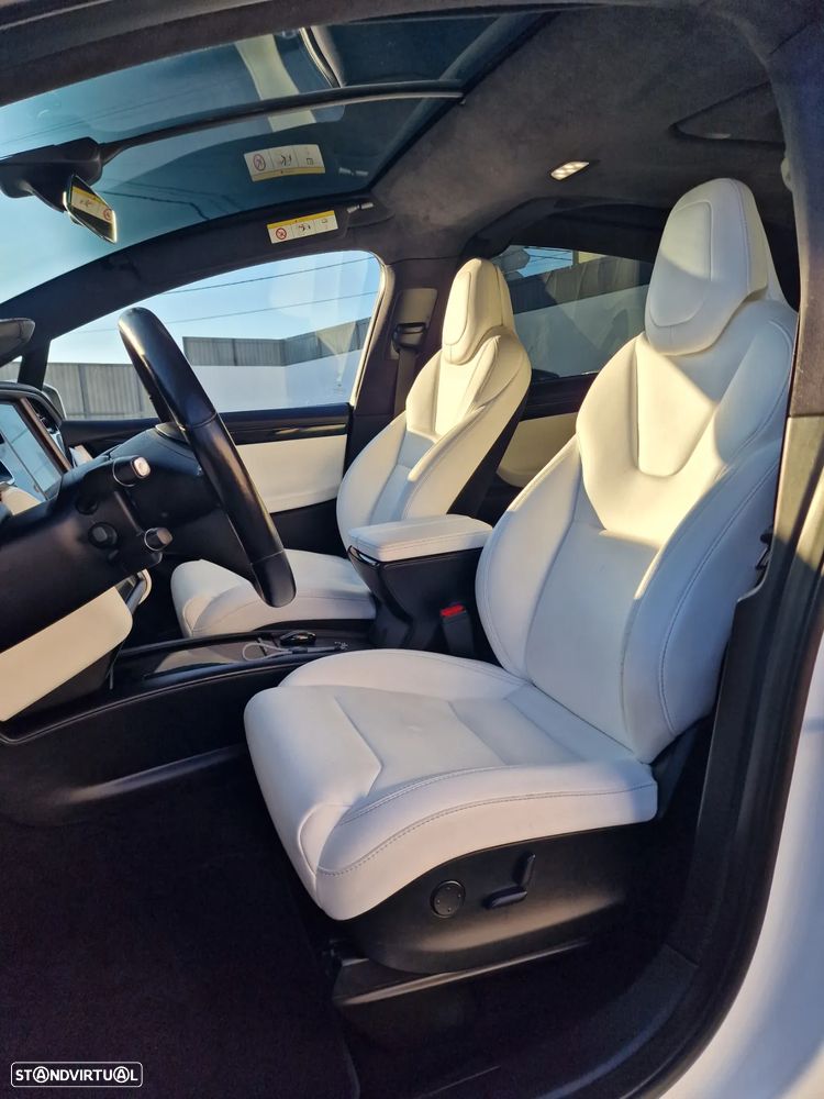 Tesla Model X 100D - 15