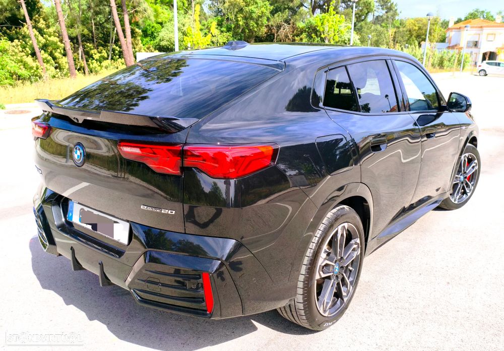 BMW iX2 eDrive20 Pack Desportivo M Pro - 33