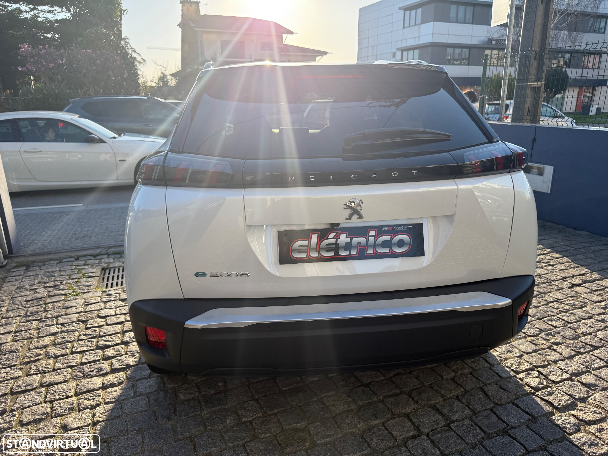 Peugeot e-2008 50 kWh Allure Pack - 5