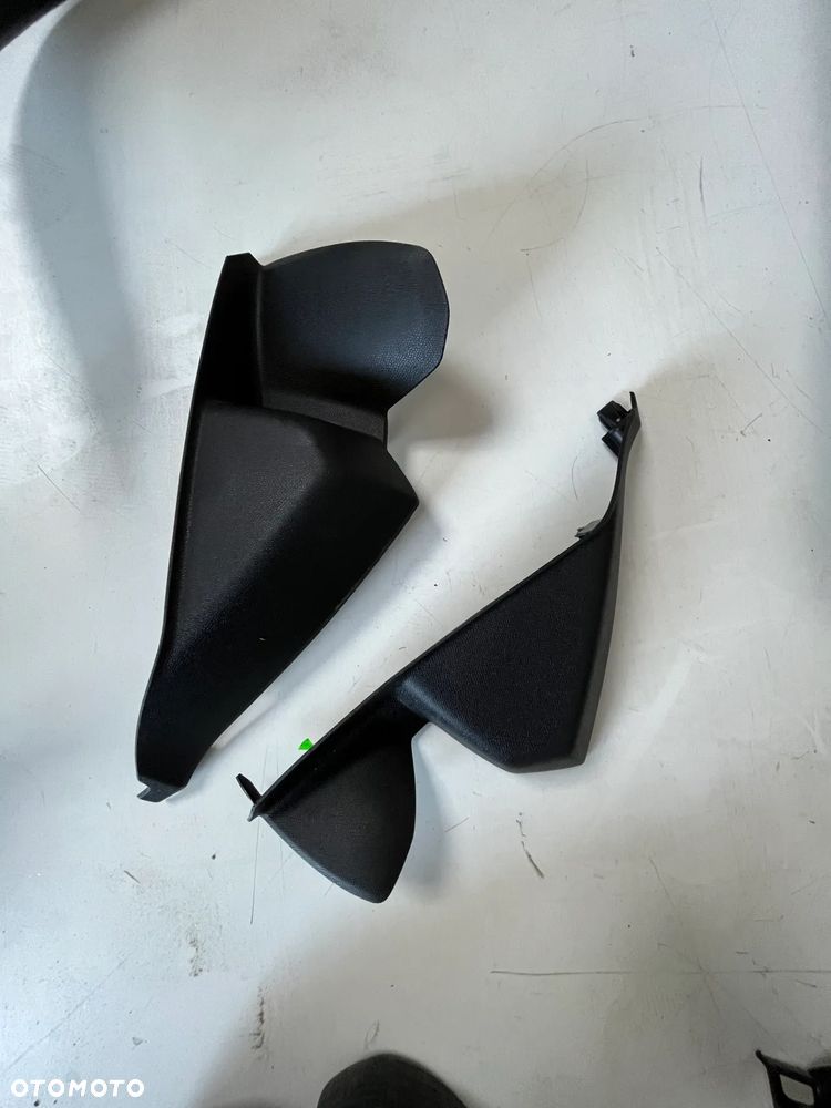 Peugeot 3008 1.6 THP 20r  Prawa/lewa strona poszycie slupka  9811199777 - 11