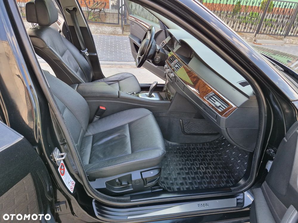 BMW Seria 5 530d xDrive - 4