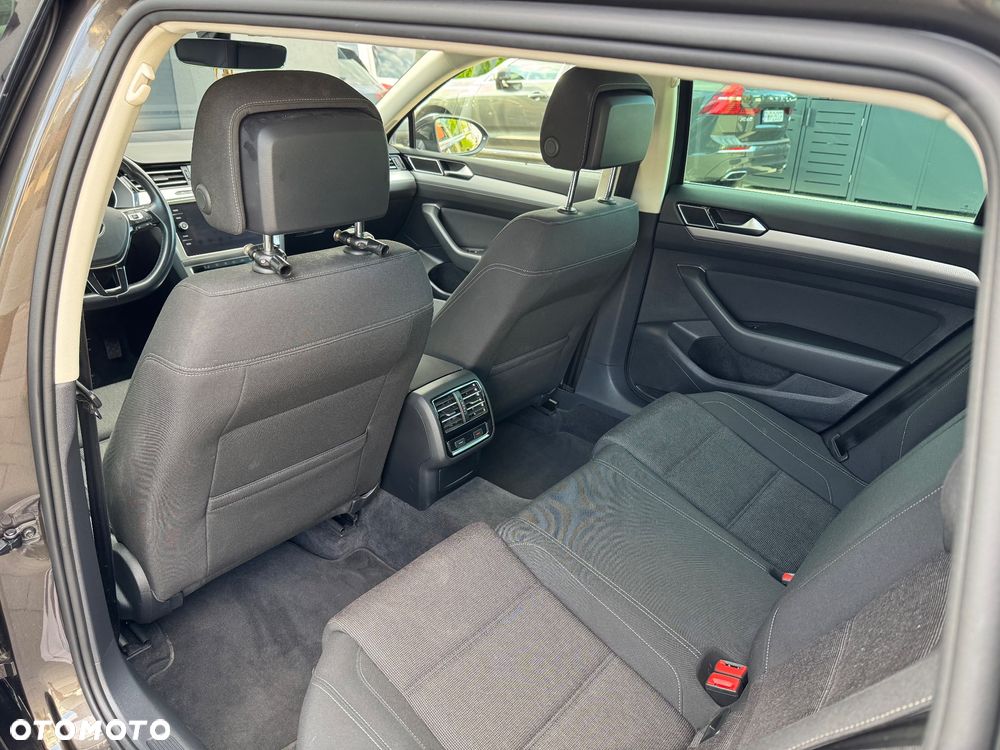 Volkswagen Passat Variant 2.0 TDI BMT SCR 4Mot Comfortline DSG7 - 24