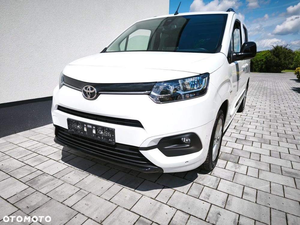 Toyota Proace City Verso 1.2 Turbo L1 Team Deutschland - 9