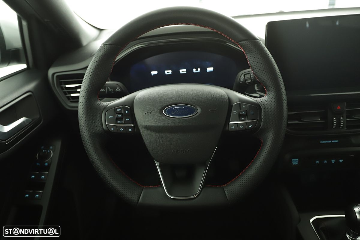 Ford Focus 1.0 EcoBoost MHEV ST-Line - 15