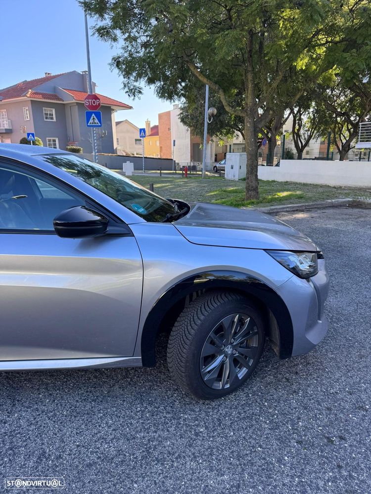 Peugeot e-208 - 9