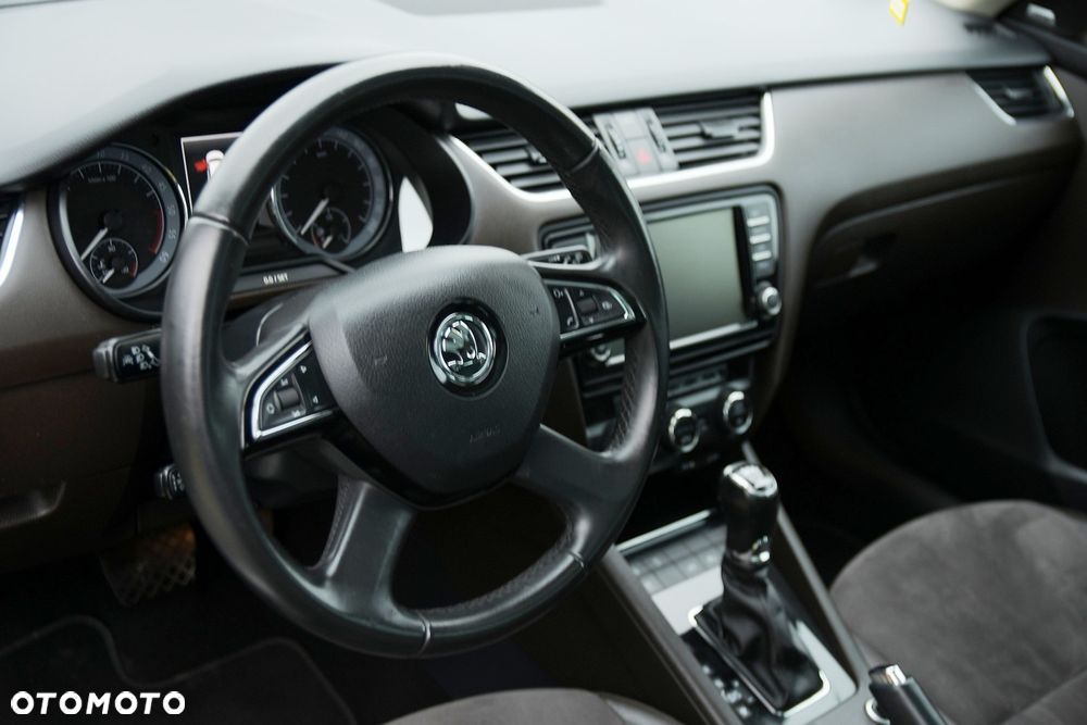Skoda Octavia 2.0 TDI L&K DSG - 16