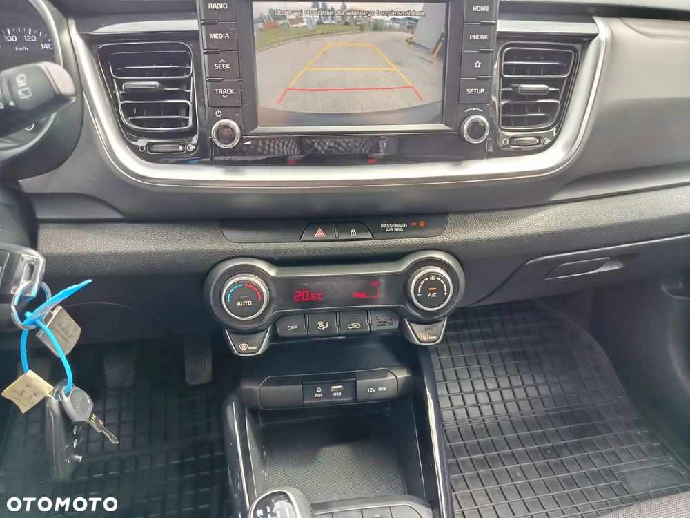 Kia Stonic 1.4 L - 12