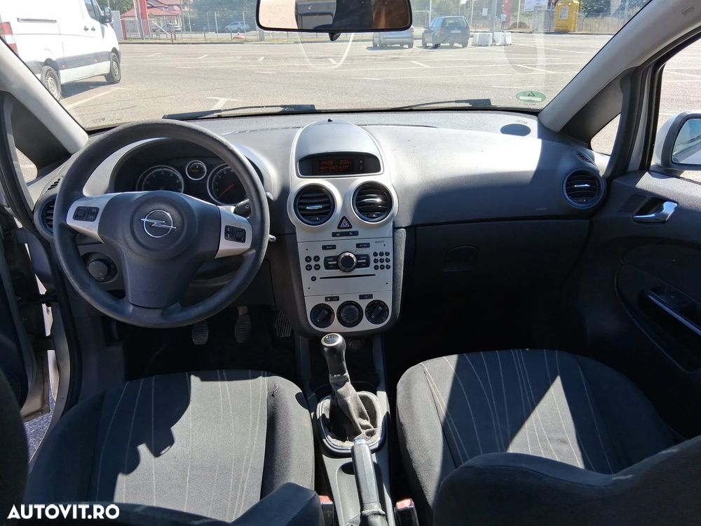 Opel Corsa 1.2i Essentia - 6