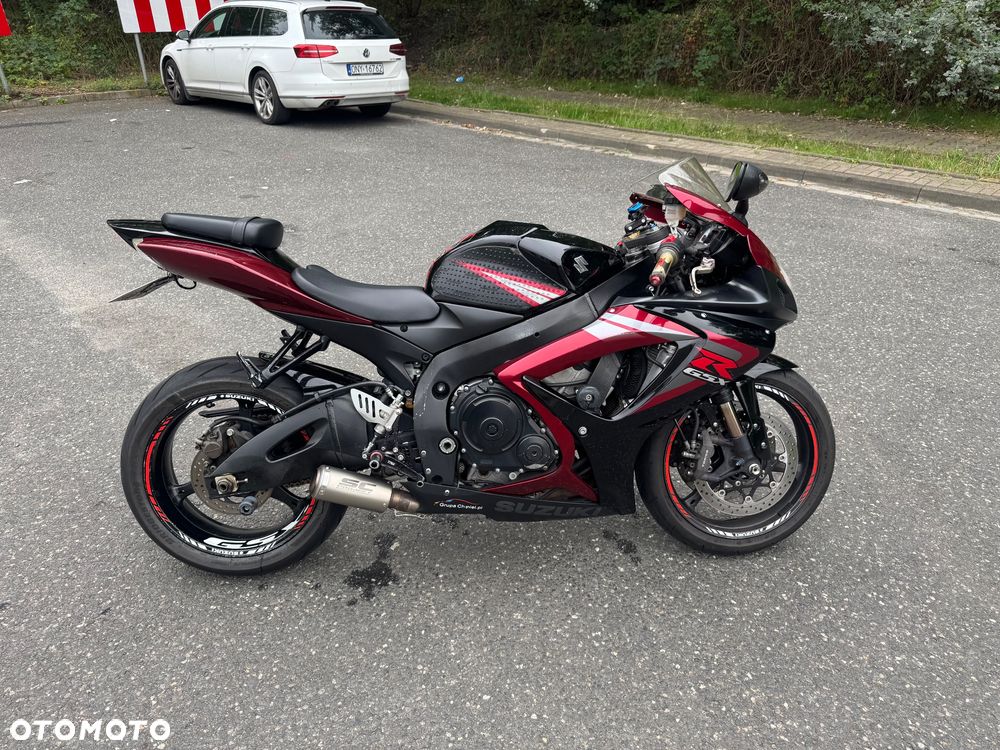 Suzuki GSX-R - 6