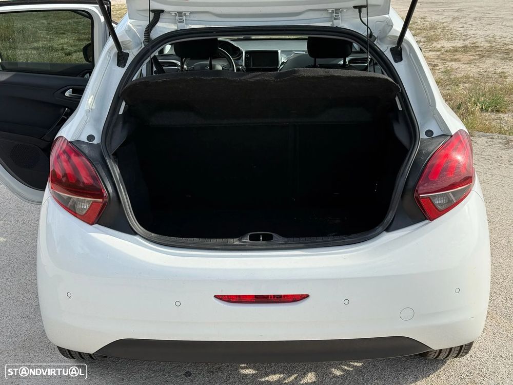 Peugeot 208 1.6 BlueHDi Style - 3