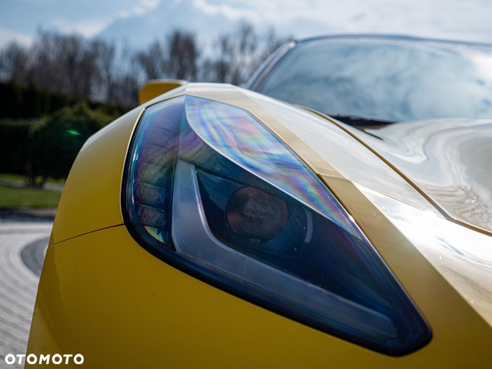Chevrolet Corvette - 17