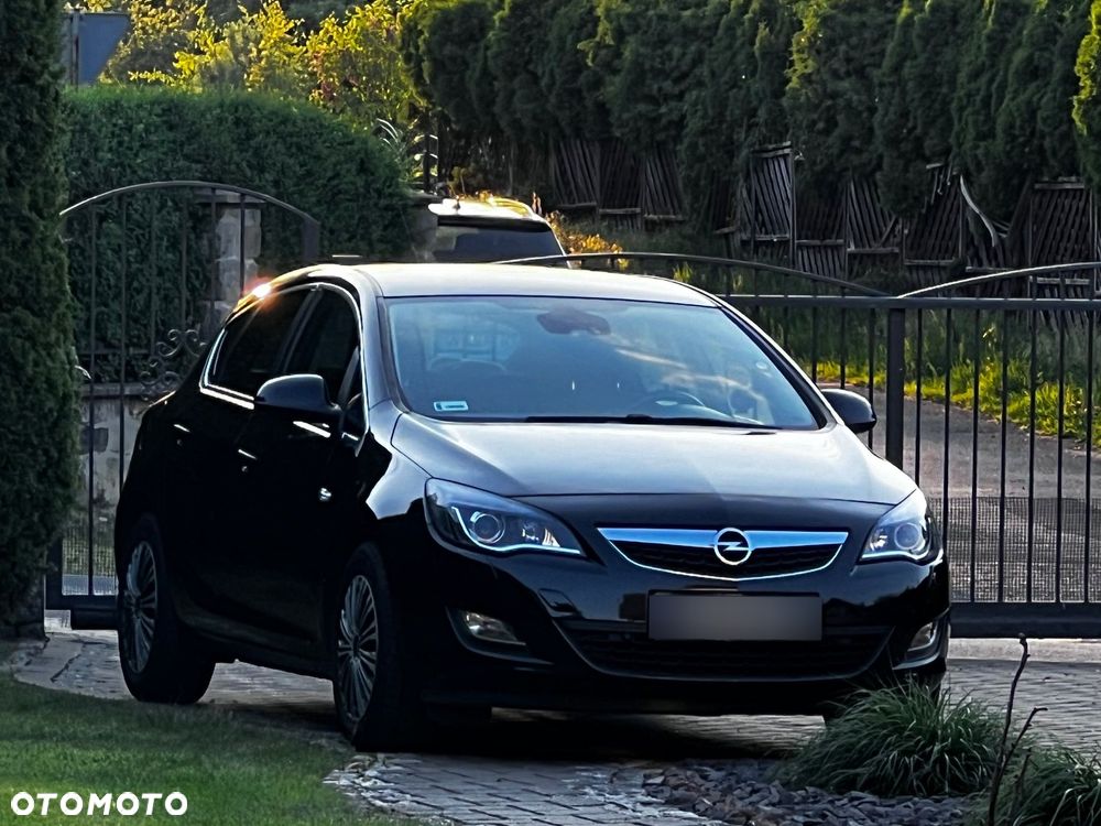 Opel Astra 1.4 Turbo Edition - 1