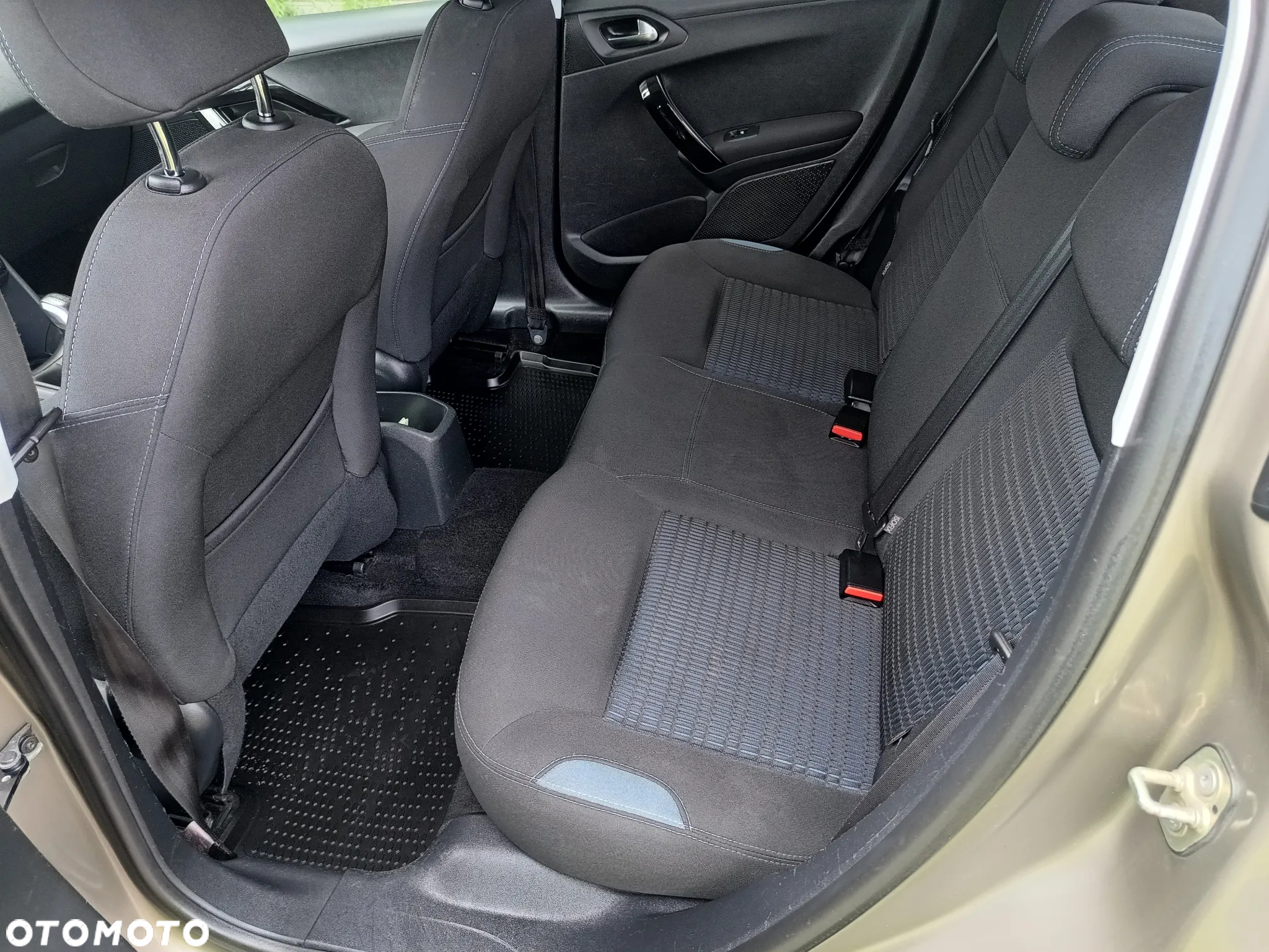 Peugeot 208 1.2 PureTech Active - 11