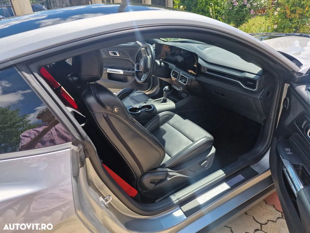 Ford Mustang - 14