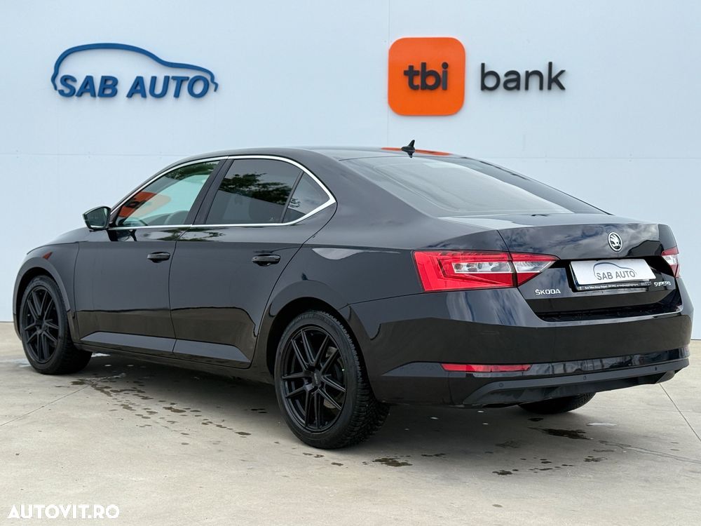 Skoda Superb 2.0 TDI DSG Active - 22