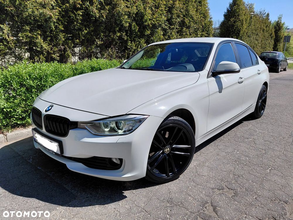 BMW Seria 3 320i Sport Line - 2